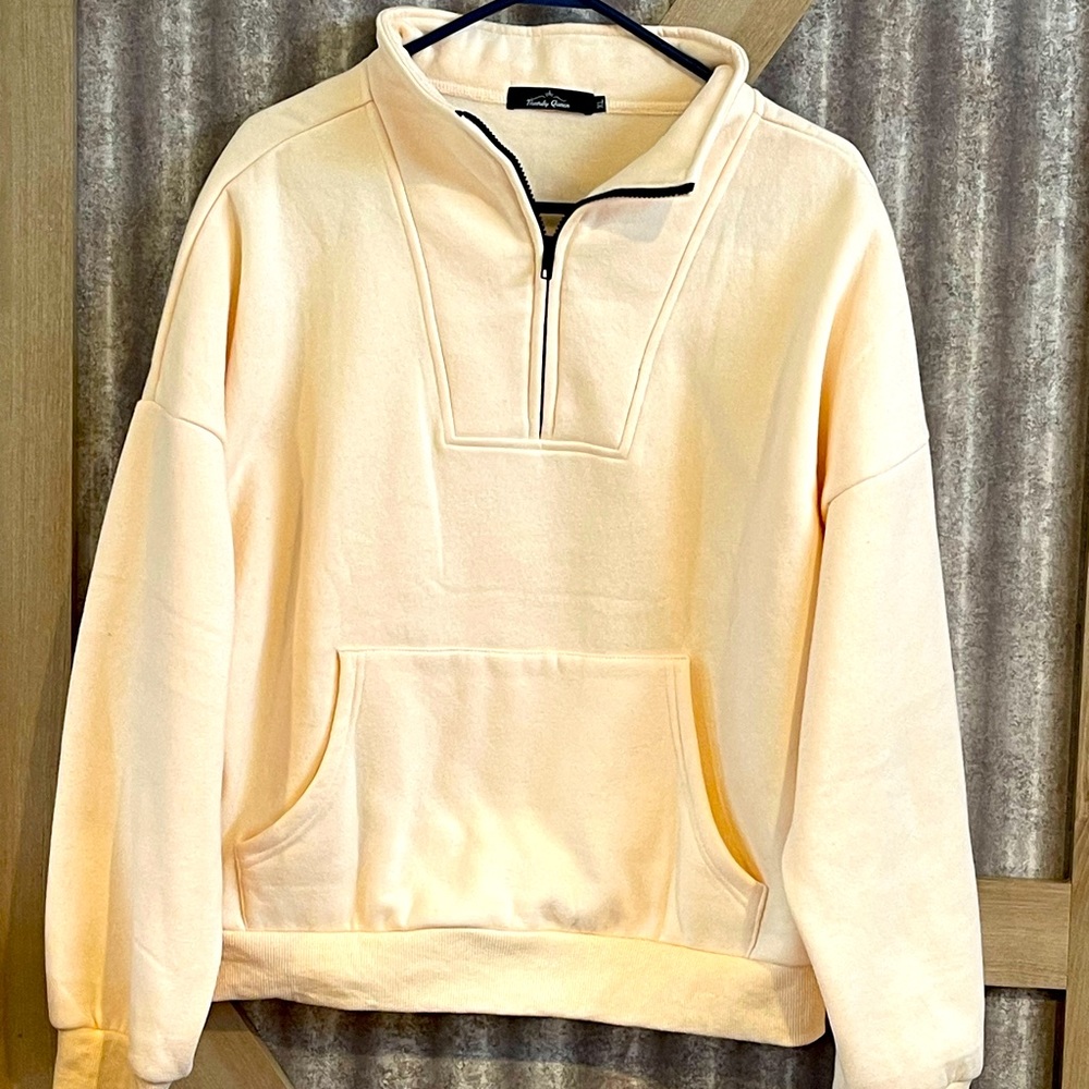 Sweatshirt. Trendy Queen.